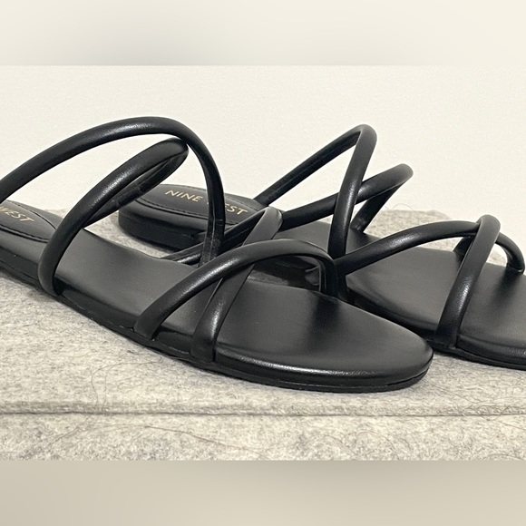 Nine West Black Strappy Sandals. Brand New, Never Worn, Still in original box - Picture 4 of 9